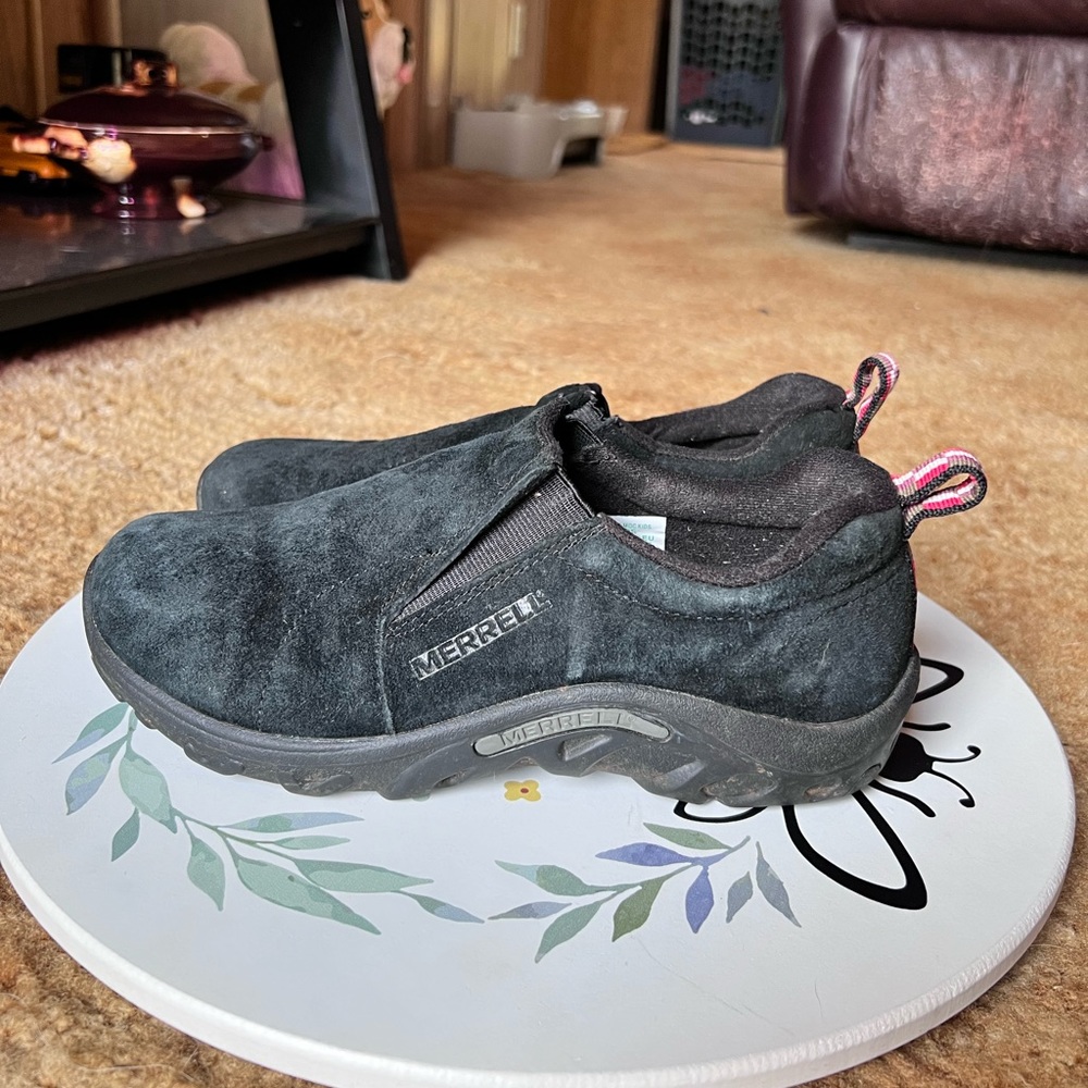 Merrell Jungle Moc Slip On Shoes in Black Suede Leather kids size 5.